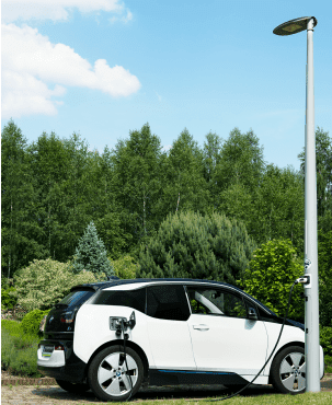 Alumast: bezpieczne ładowanie auta elektrycznego